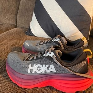 Hoka Womens Bondi 8 Sneakers size 10B